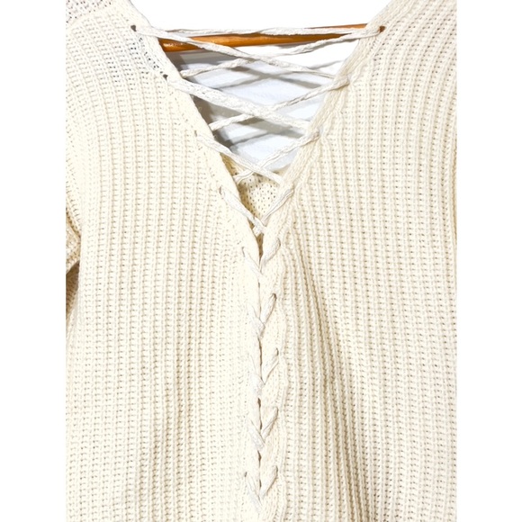 Anthropologie Moon & Madison Ivory Lace Up Back V-Neck Pullover Knit Sweater M - Picture 4 of 11